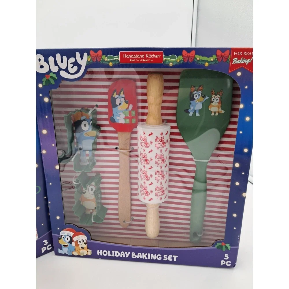 Bleuy‎ Youth Apron And Oven Mitts And Bluey Holiday Baking Set-5 Piece
